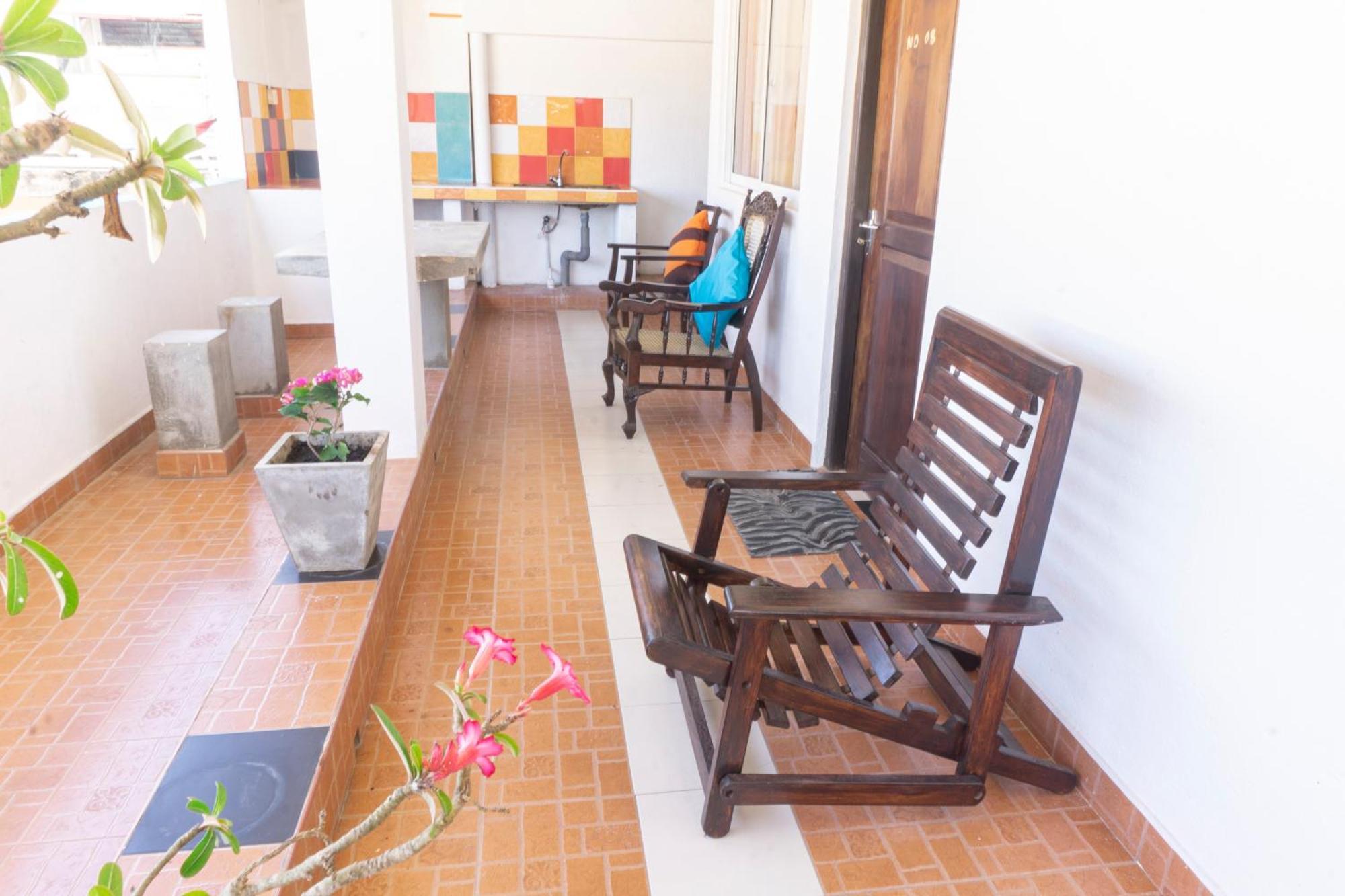Blumarine Guest House Negombo Exterior photo