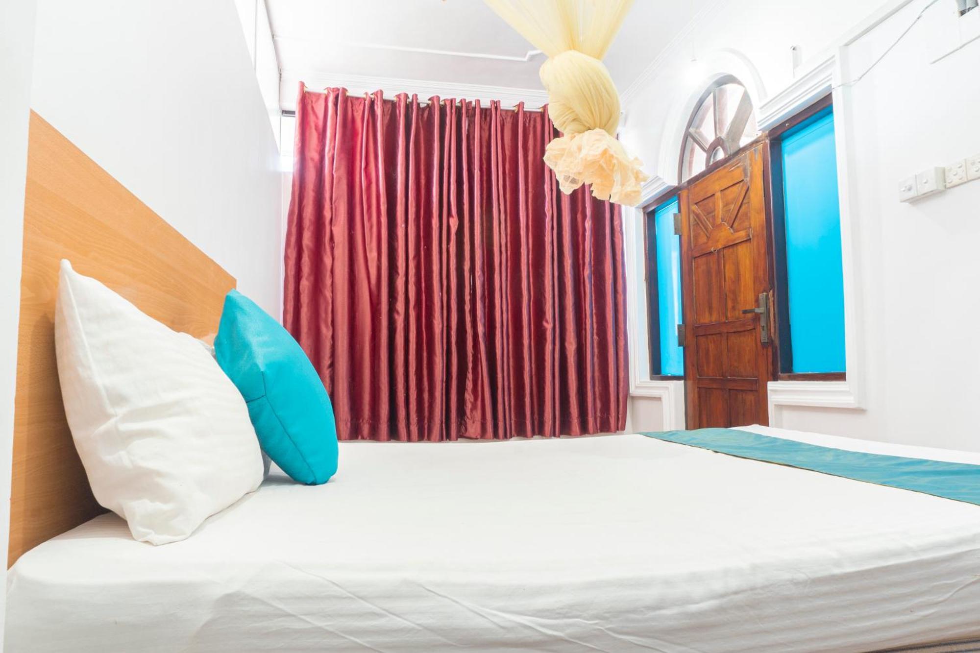 Blumarine Guest House Negombo Exterior photo