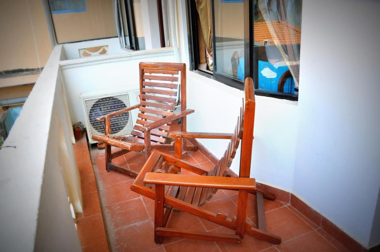 Blumarine Guest House Negombo Exterior photo
